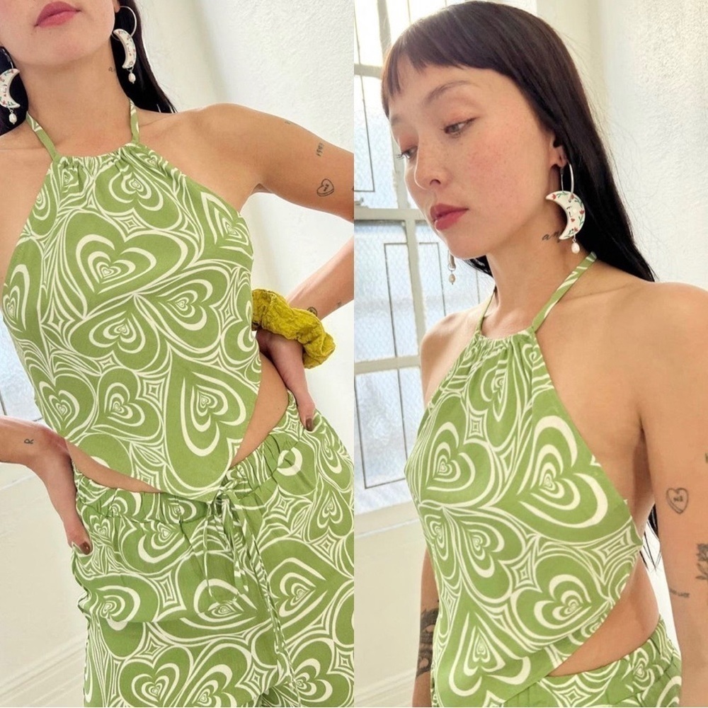 NWT LISA SAYS GAH Clea Wide Hearts Tie Halter Green Top